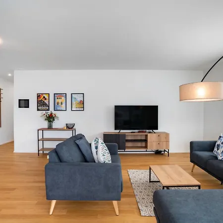 Loctowers A4-8-2 By Interhome * Локарно