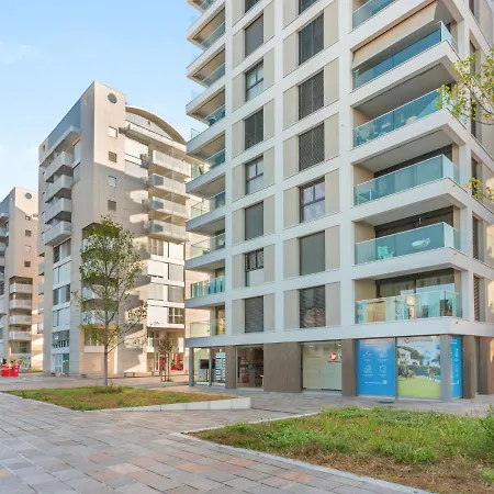 Loctowers A4-8-2 By Interhome * Локарно